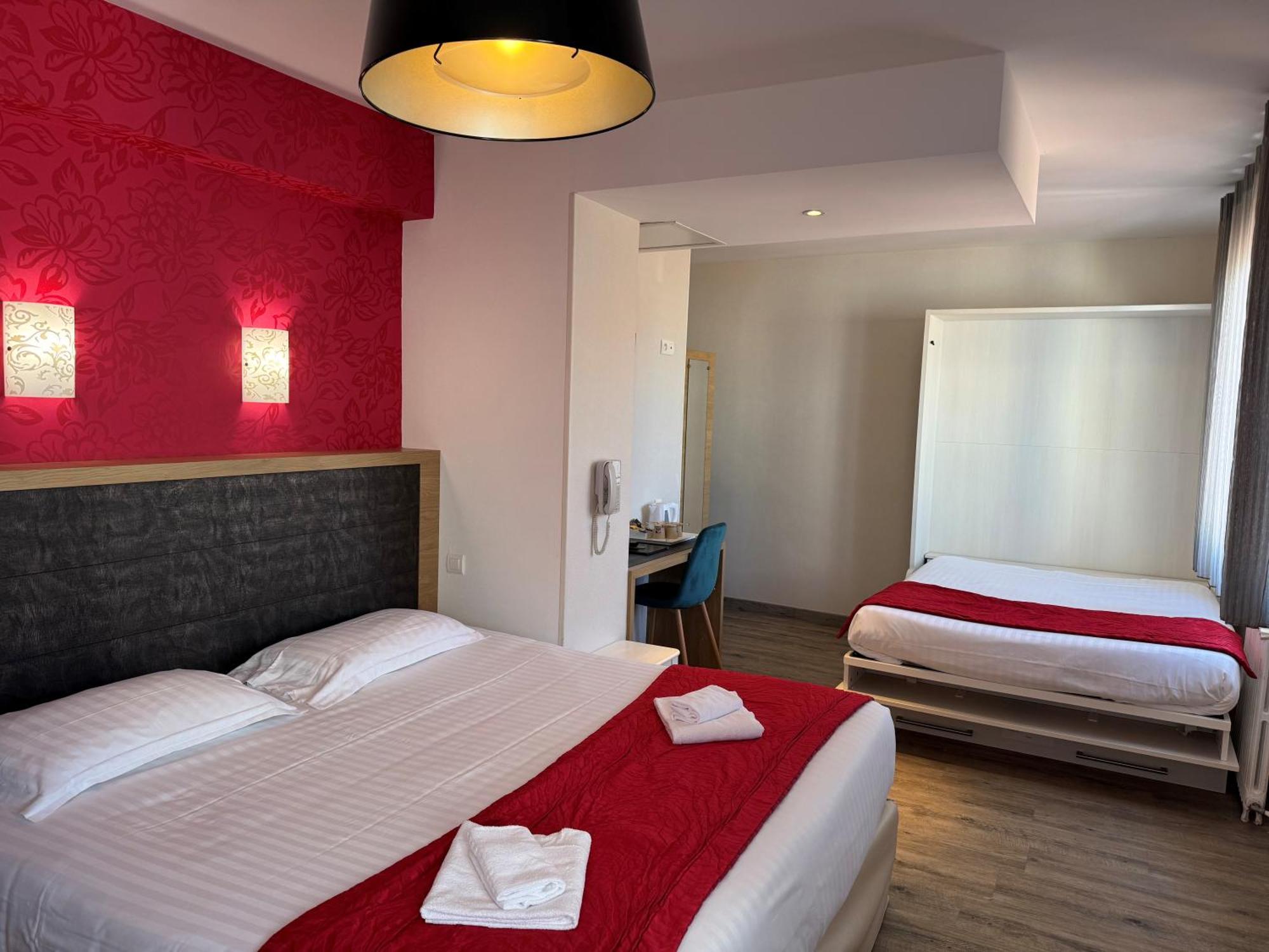Hôtel Calme Des Pins&Spa Les Sables-dʼOlonne Exterior foto